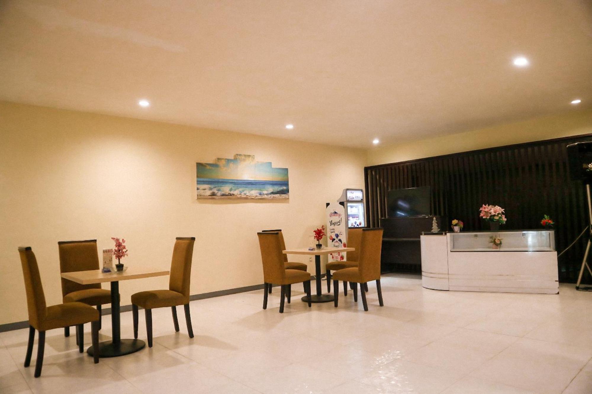 Hotel Mariat Sorong Extérieur photo